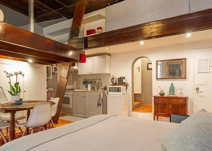 Apartment Old Monserrato In Campo De' Fiori Rom