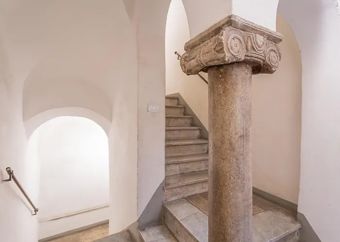 Old Monserrato In Campo De' Fiori Rom